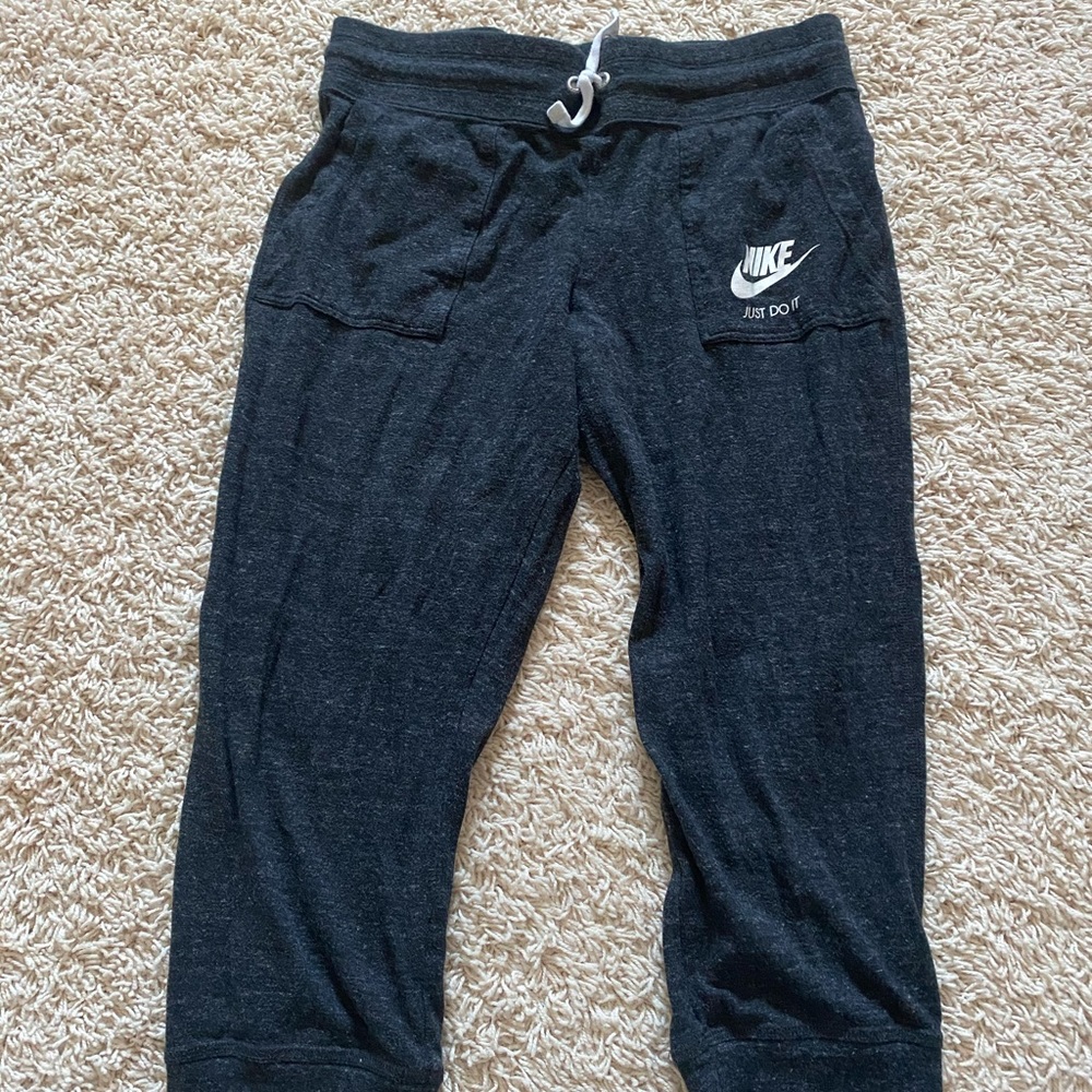 Nike Gray Capri joggers Kids Size XL